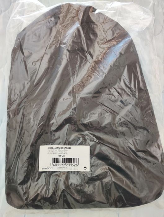 Mochila Escolar Preta, design moderno, prática da marca Ambar