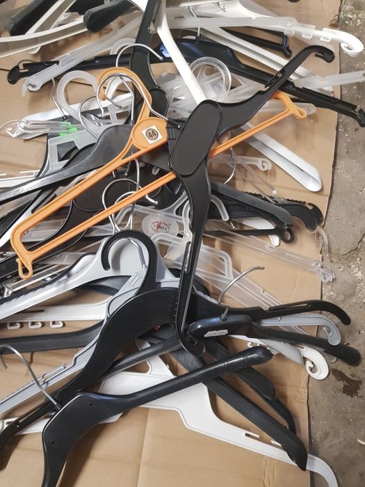 Na ubrania, wieszaki