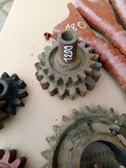 Запчастин до кіних сівалок