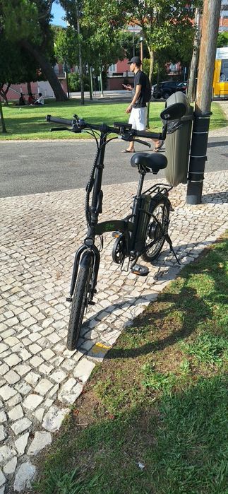 Bicicleta elétrica dobrável