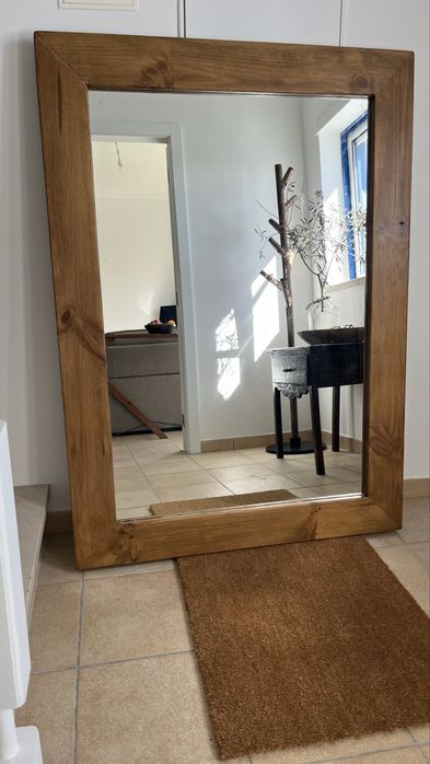 Espelho em madeira Maciça