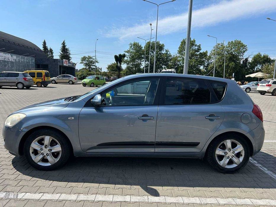 KIA CEED 2007 року випуску в хорошому стані 1.6  CRDi