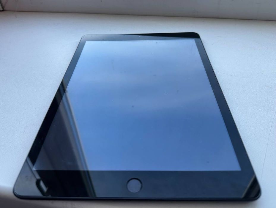 iPad 8 покоління 32 ГБ, LTE, 10,2
