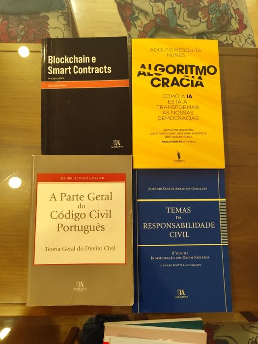 Livros direito em bom estado
