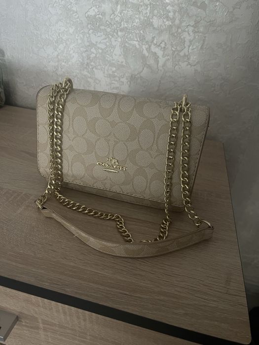Продам сумочку Coach
