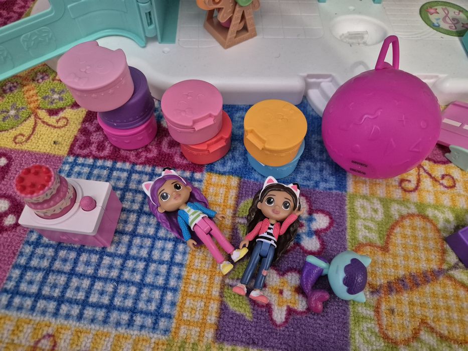 Koci domek gabi z figurkami