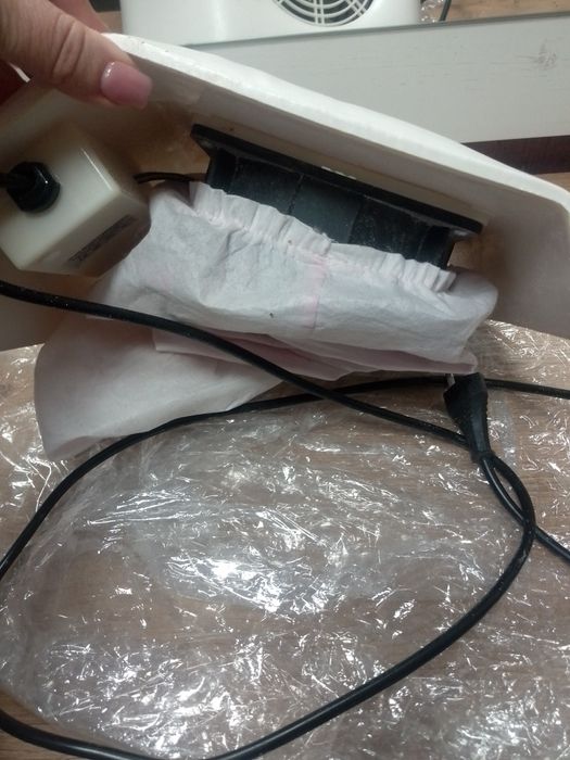 Витяжка манікюрна