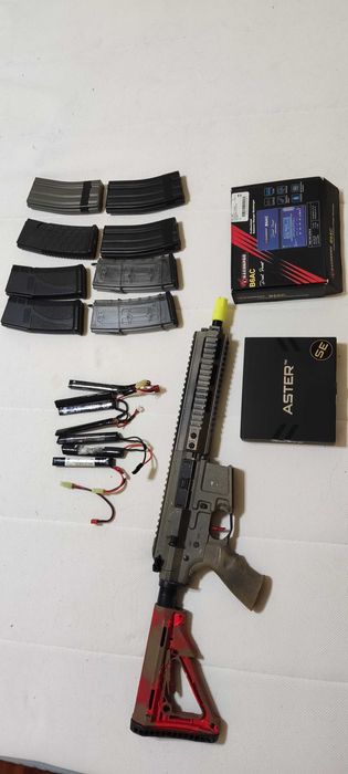 Airsoft réplica ICS Par MK3, baterias, carregador DragonPro e mags