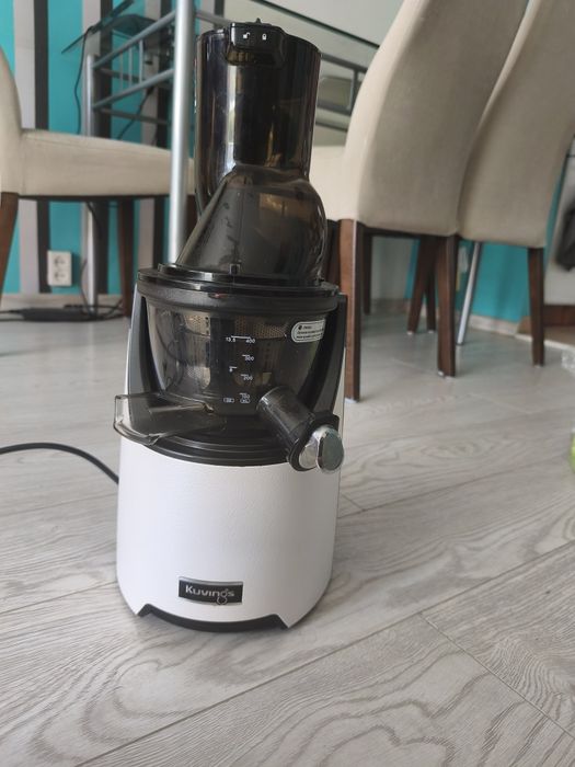Wyciskarka wolnoobrotowa Kuvings EVO820 Plus / Stan bardzo dobry+ Akcesoria