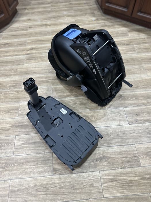 Fotelik samochodowy z bazą isofix