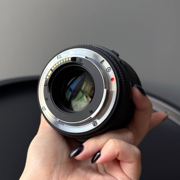Sigma 50mm f/1.4 Canon