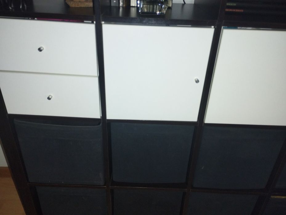 Estante IKEA kallax preta 16 cubos
