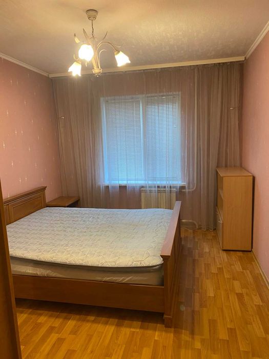 Оренда 2-к квартири вул. Космічна