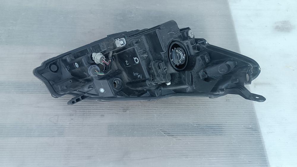 Vendo faról Esq de Toyota Yaris ano 2014/18