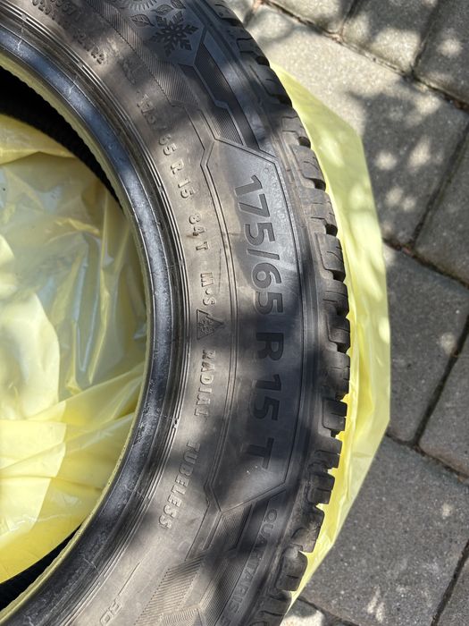 Komplet opon całorocznych Barum Debica 175/65 R15