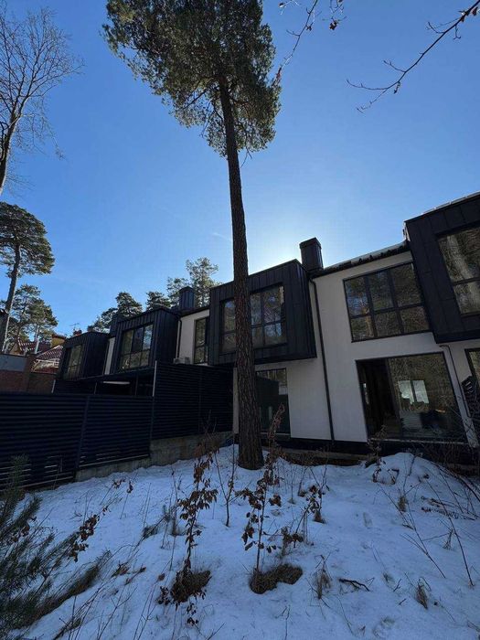 ПРОДАЖ котеджу у центрі с.Брюховичі, 135м2, центральні комунікації