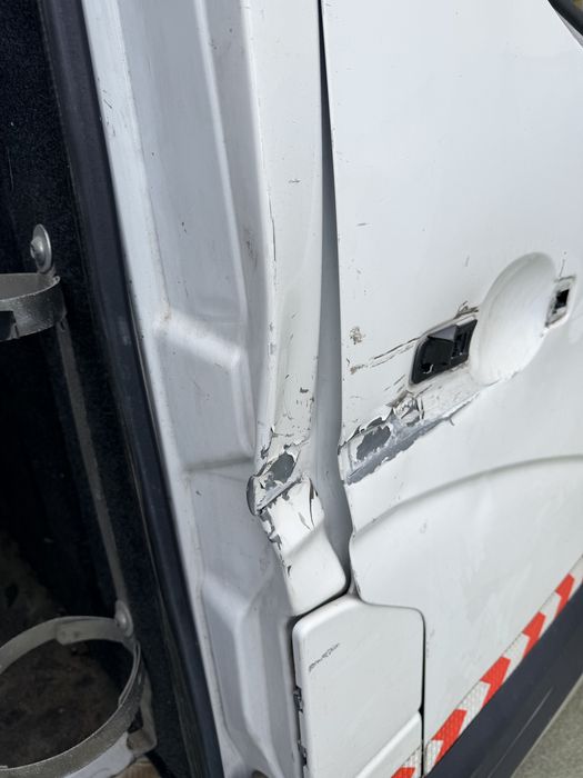 Opel Movano 2.3 L4H2 a trabalhar e andar, iva dedutivel,  grade de teto e barras de led’s incluídas.