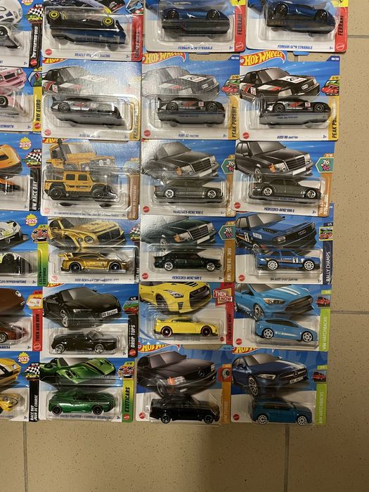 Hotwheels 126 sztuk wyprzedaż