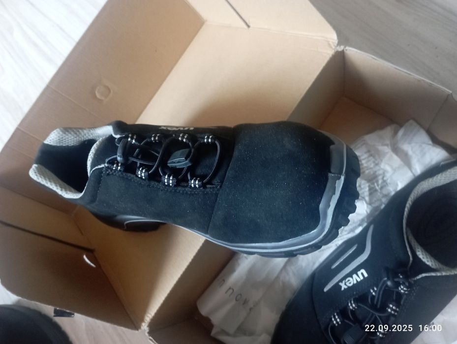 buty Uvex 69788 rozmiar 44 wkładka 29,5 cm nowe