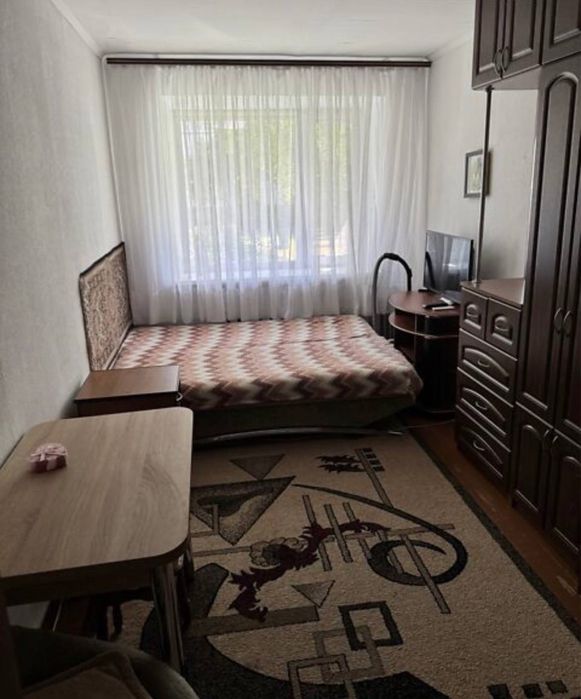 Продаж гарної кімнати в гуртожитку - Виставка!