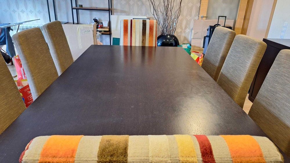 Sala de Jantar de qualidade e em muito bom estado