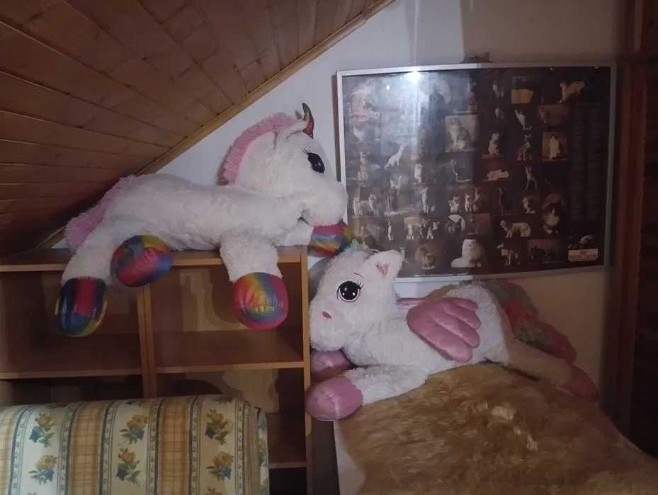 Casal de unicórnios grande