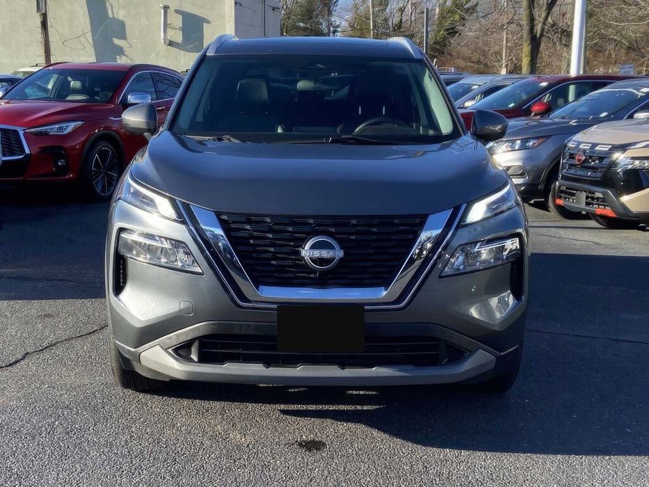 Nissan Rogue SL      2021