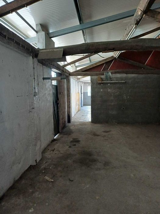 Arrenda-se Armazém e Oficina