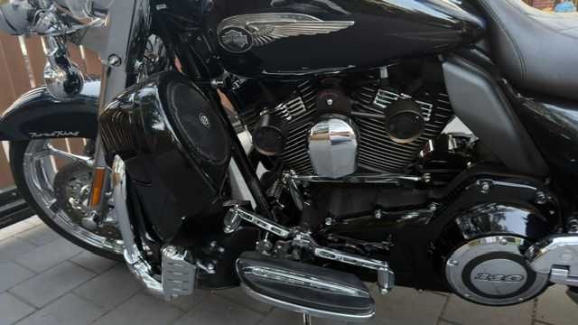 Harley Road King CVO Limited 2013