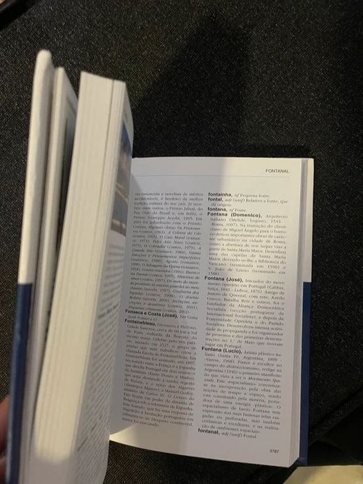 21 volumes de enciclopédia