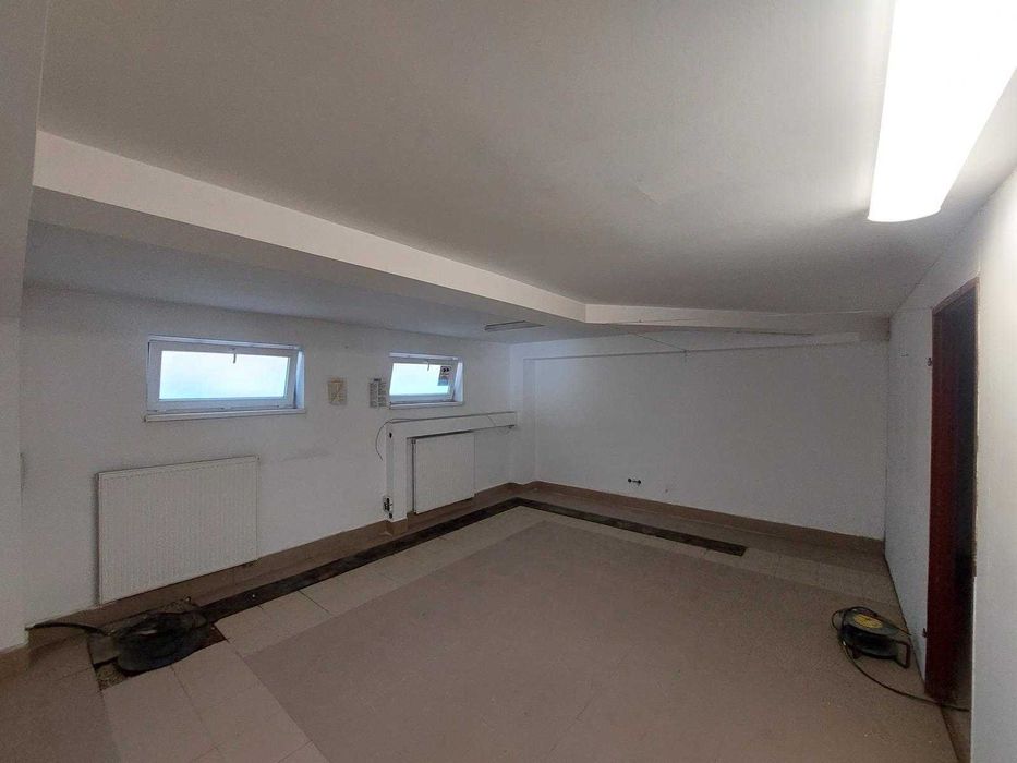 Lokal / Suterena 100 m² z WC | Magazyn, Studio fotograficzne, Sala prób | Radomsko