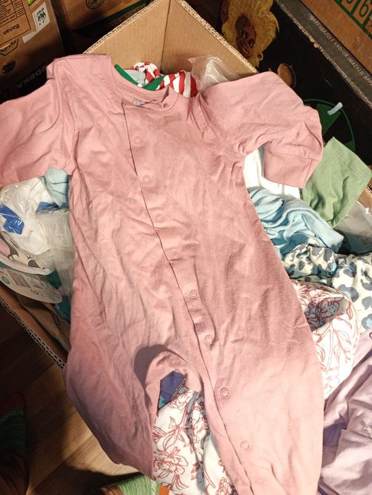 Karton mix bawełniane body, pajacyki niemowlęce 60 sztuk