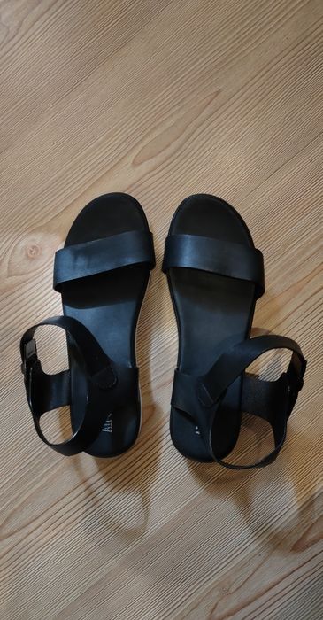 Шкіряні жіночі босоніжки/сандалі чорні