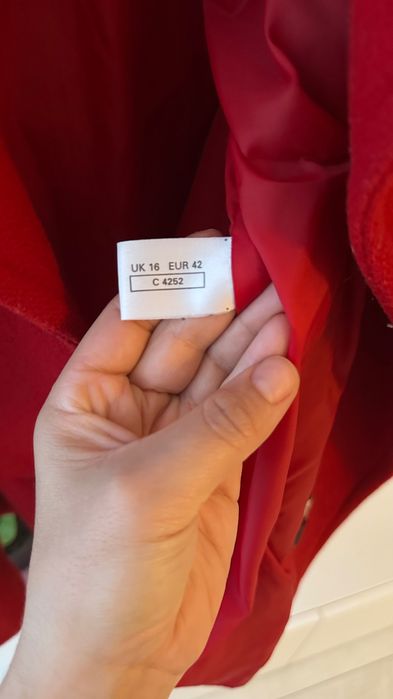 Червоне пальто Classic Woman із 100% вовни (Woolmark)