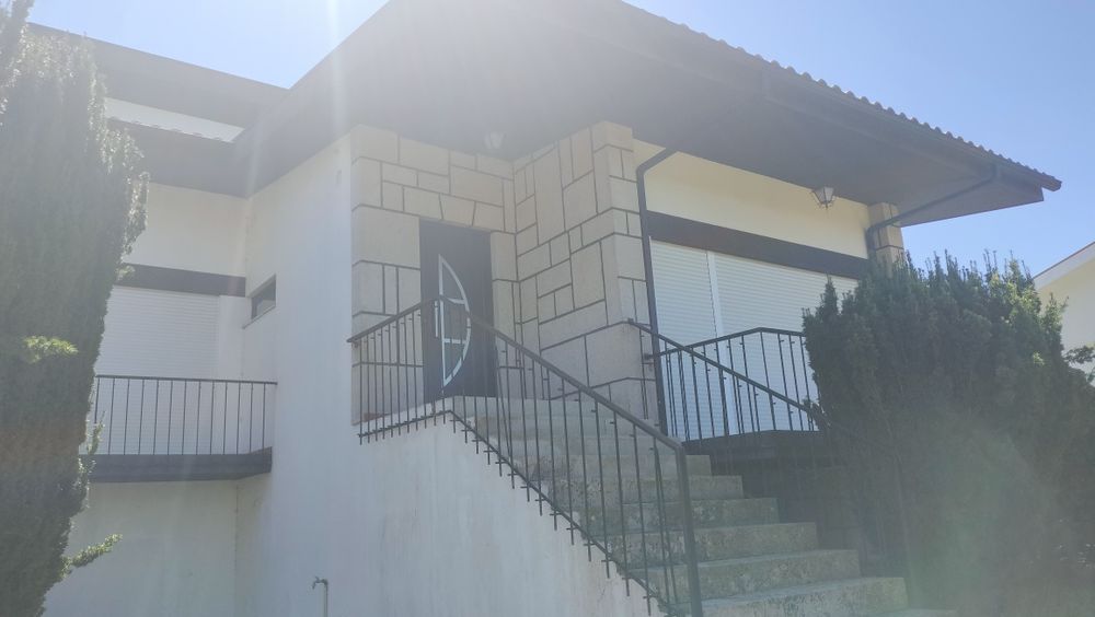 Andar de Moradia T3 para alugar