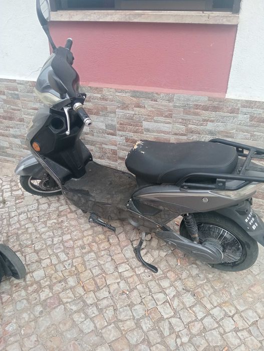 Mota elétrica semi nova