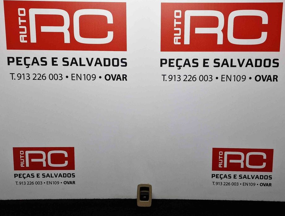 Comando / Botão / Interruptor Vidros Trás Direito 6945874 - BMW 1