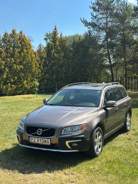Volvo XC70 3.2 AWD z 2010 roku - LPG