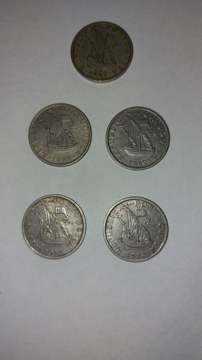 Moedas de escudo434037481098465281