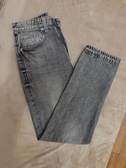 Продаю щільні сірі джинси Bershka.