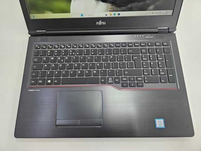 Laptop Fujitsu U758 Intel i5 Pamięć 16gb Dysk 256gb ssd Win11 Gw