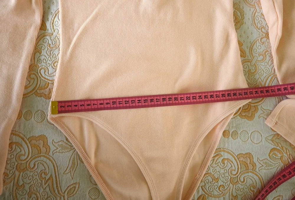 персиковый боди в рубчик  Zara s-m