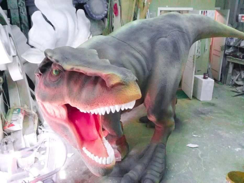 Объемные скульптуры и декор из пенопласта