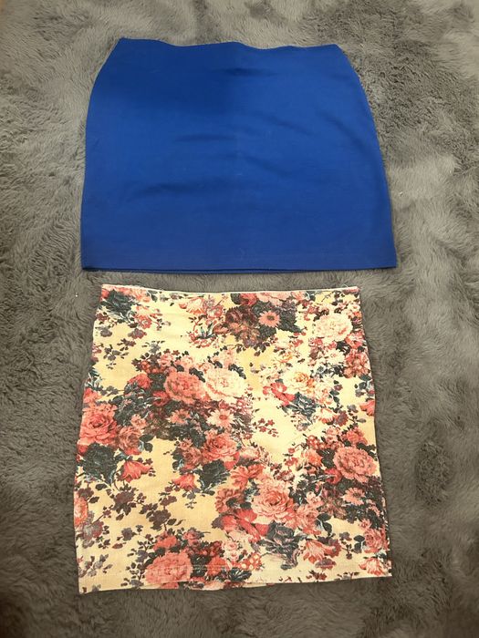 Dwie klasyczne spódniczki mini