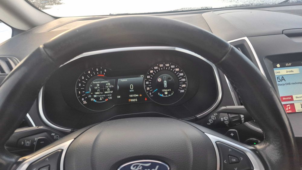 Ford S max  tytanium  bezwypadkowy super stan siedmioosobowy