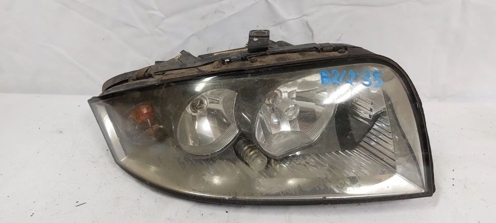.  LAMPA PRZOD PRZEDNIA PRAWA AUDI A2