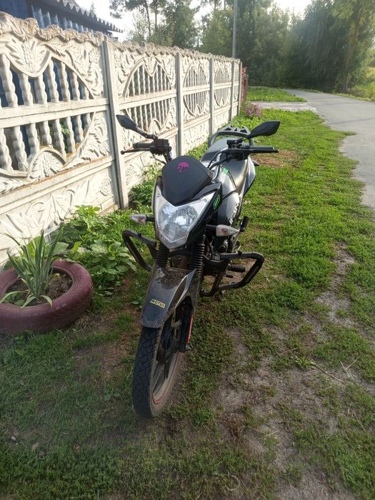 Продам мотоцикл ліфан 150 , все в ідеальному стані