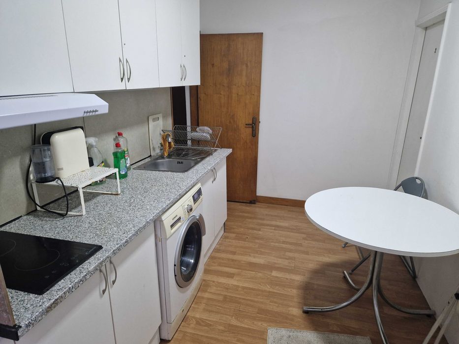 Apenas quarto com 1 quarto e 1 casa de banho