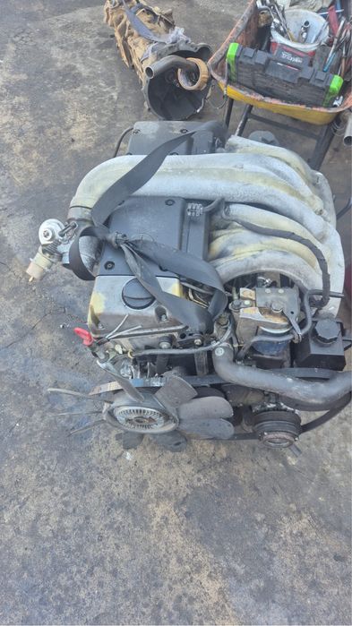 Motor mercedes OM606 960