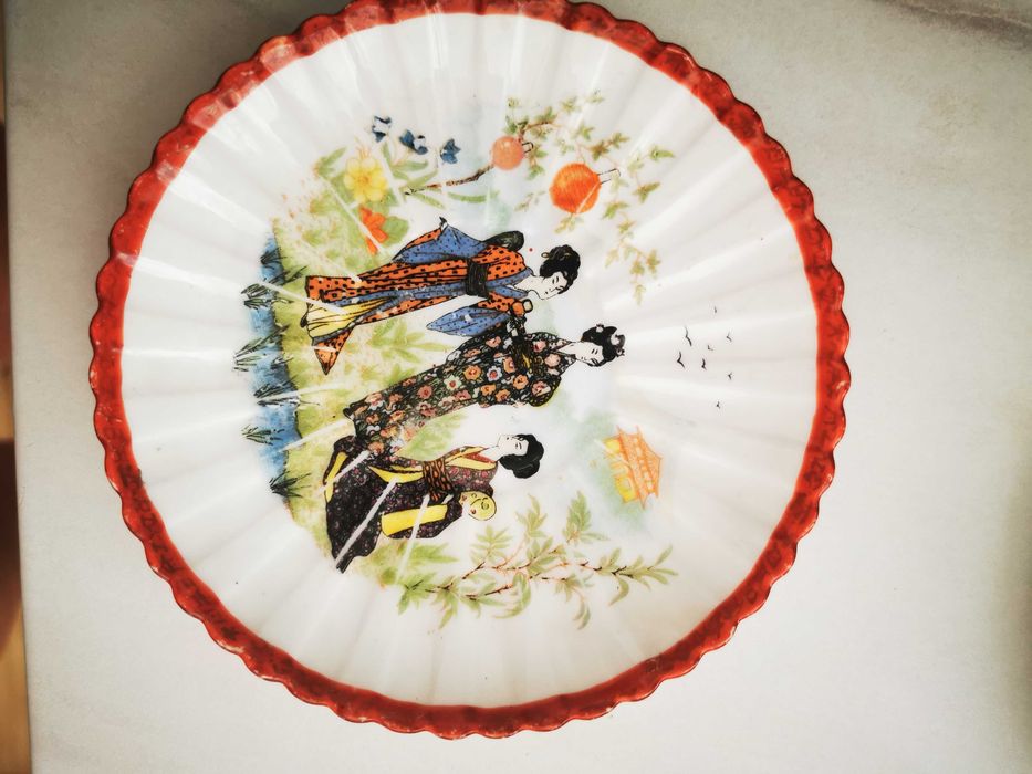 Porcelana japońska 5 talerzyków podstawki